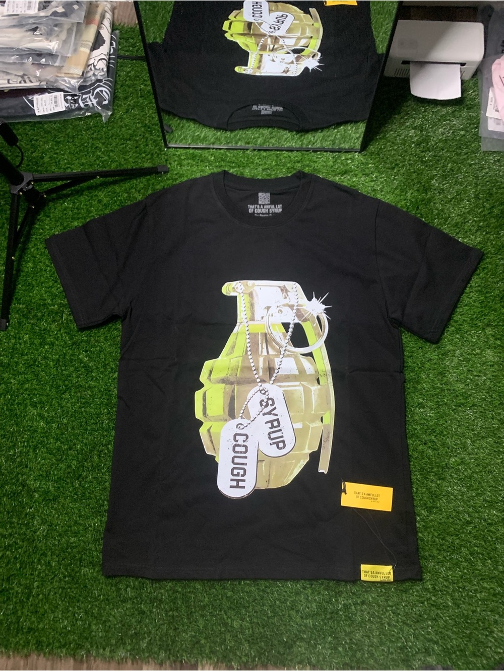That’s A Awful Lot Of Cough Syrup T-Shirt size M - Picture 1 of 7